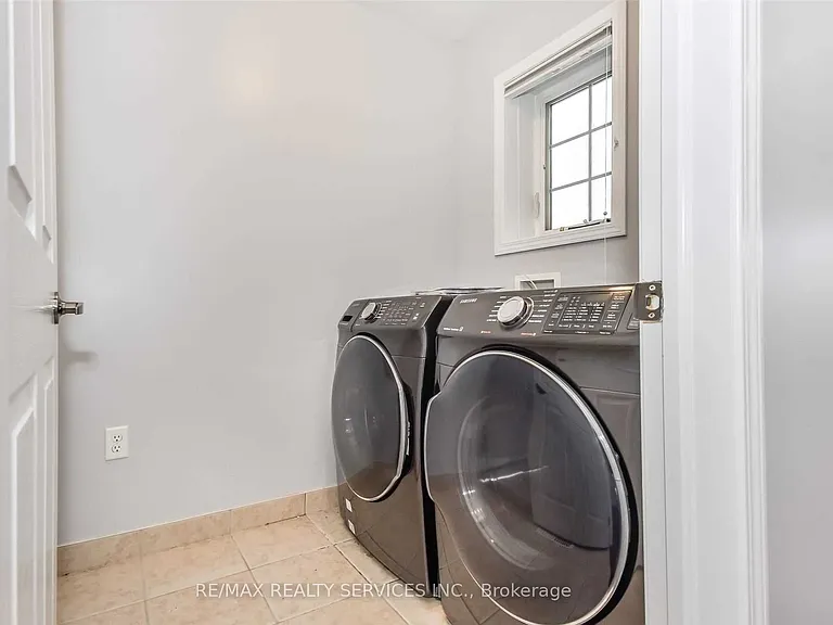 48 Fletcher Cir — Photo 16
