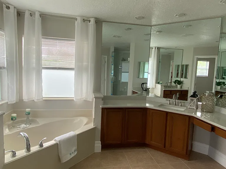2540 Dark Oak Ct — Photo 20