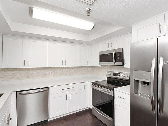 5th image of 160 Columbia Dr APT 204