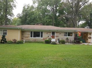 1708 Darbyshire Dr, Defiance, OH 43512