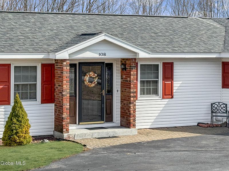 2nd image of 108 Countryside Drive