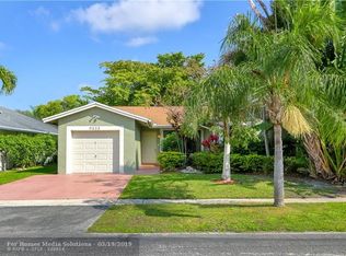 9323 NW 53rd St, Sunrise, FL 33351