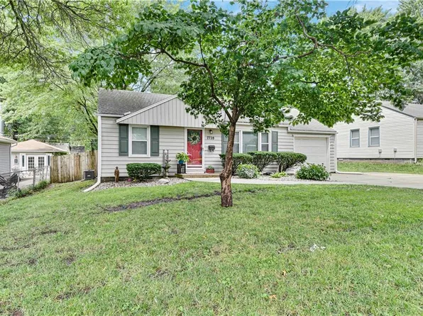 7728 Robinson St, Overland Park, KS 66204