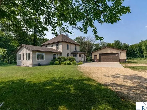 1024 Le Center St, Le Center, MN 56057