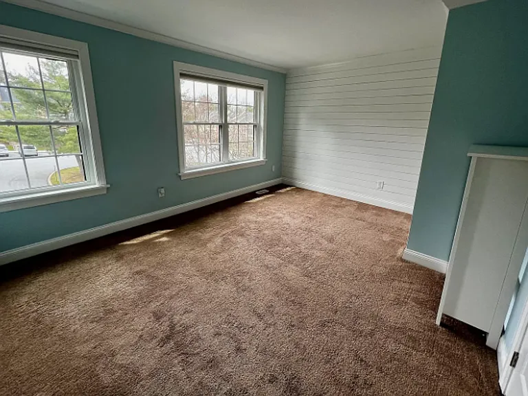 1424 Redwood Ct — Photo 9