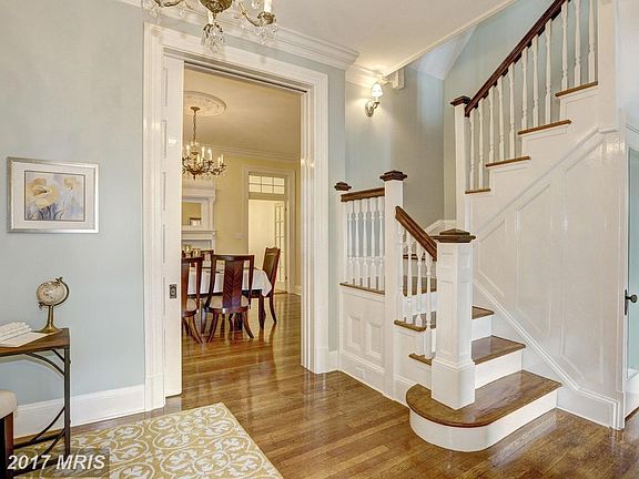 Amazing original woodwork