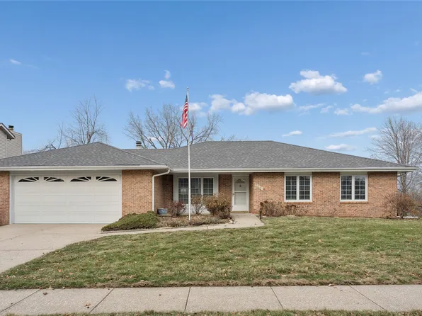 9801 Valdez Dr, Urbandale, IA 50322