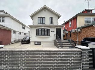 1560 W 2nd St, Brooklyn, NY 11204