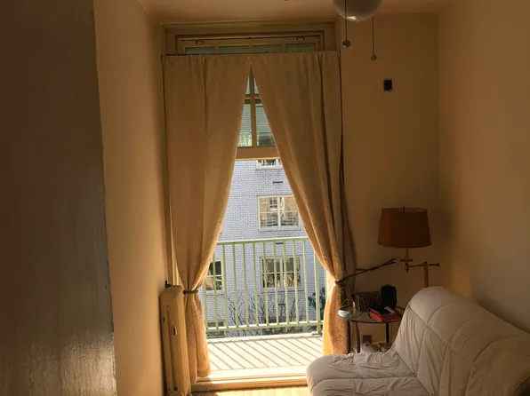 517 East 77th Street image 13 of 22