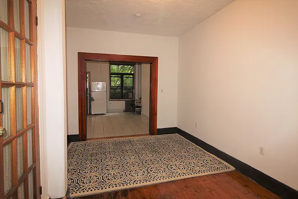 Rented by Compass | media 16