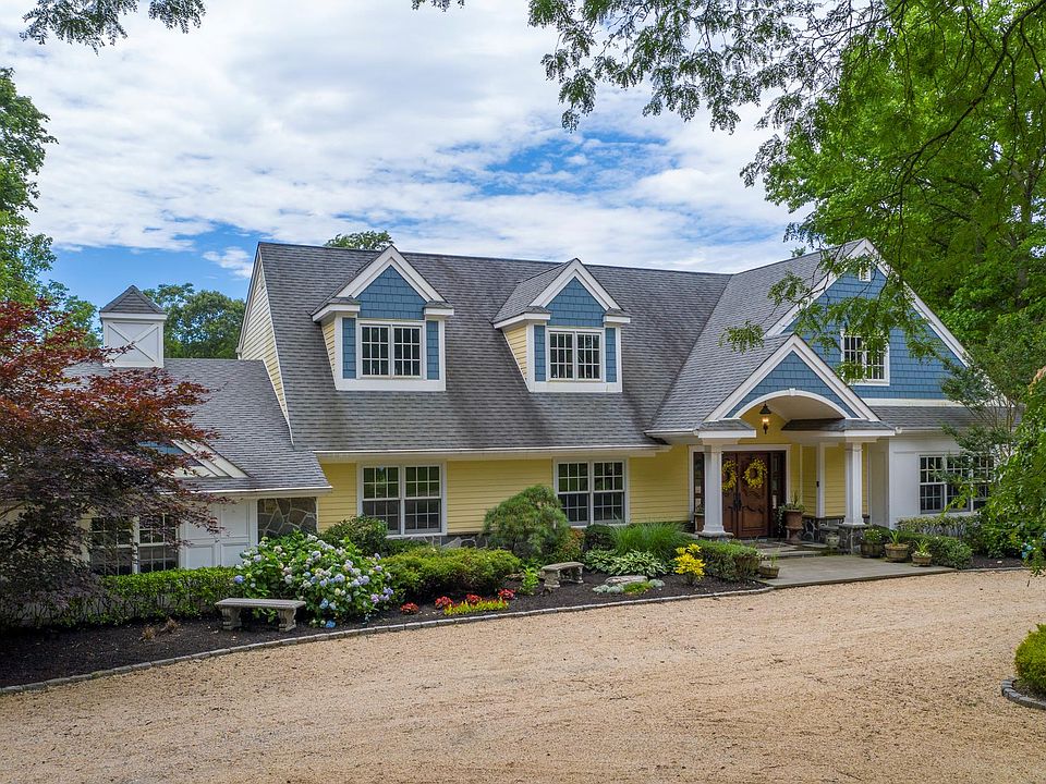 1st image of 3 Farm Hill Ln