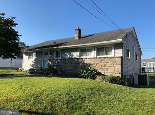 613 Springfield Ave, Folsom, PA 19033
