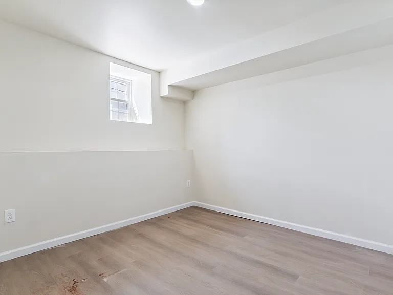 63 N 7th St #2 — Photo 5