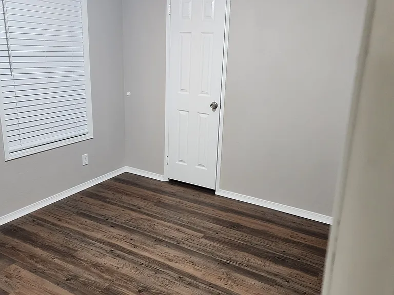 640 Houston St — Photo 13