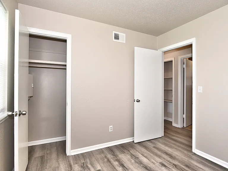 1645 S 128th East Ave — Photo 7