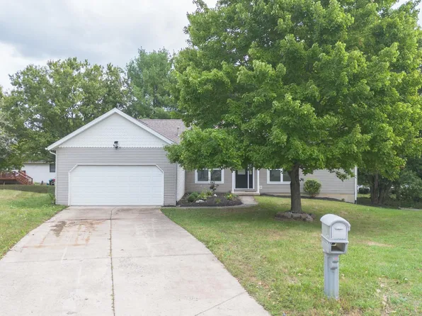 425 S Violet Ct, Ellettsville, IN 47429