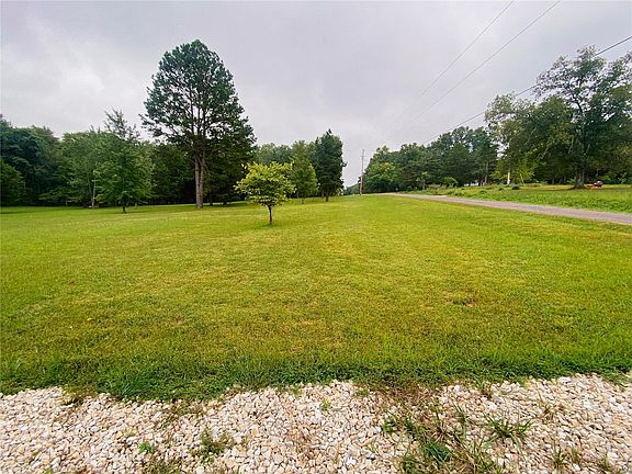 2nd image of 200 County Road 5120