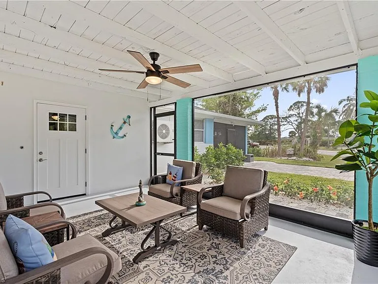 2134 Palm St — Photo 4