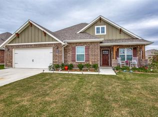 4001 Montecristo Ln, Sanger, TX 76266
