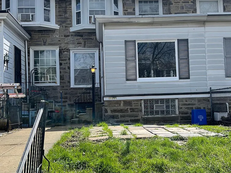 Front of the house, picture #2