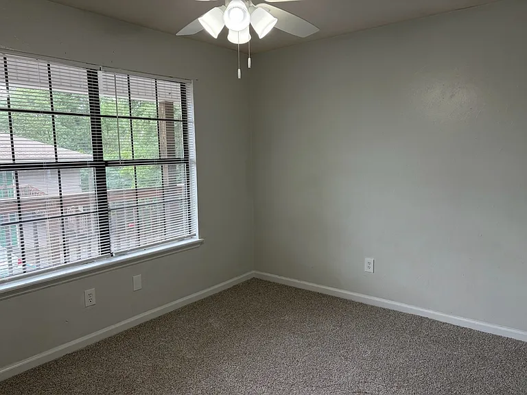 2348 Horne Ave #5 — Photo 10