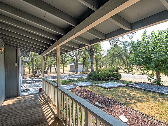 3rd image of 10604 Pebble Creek Ln
