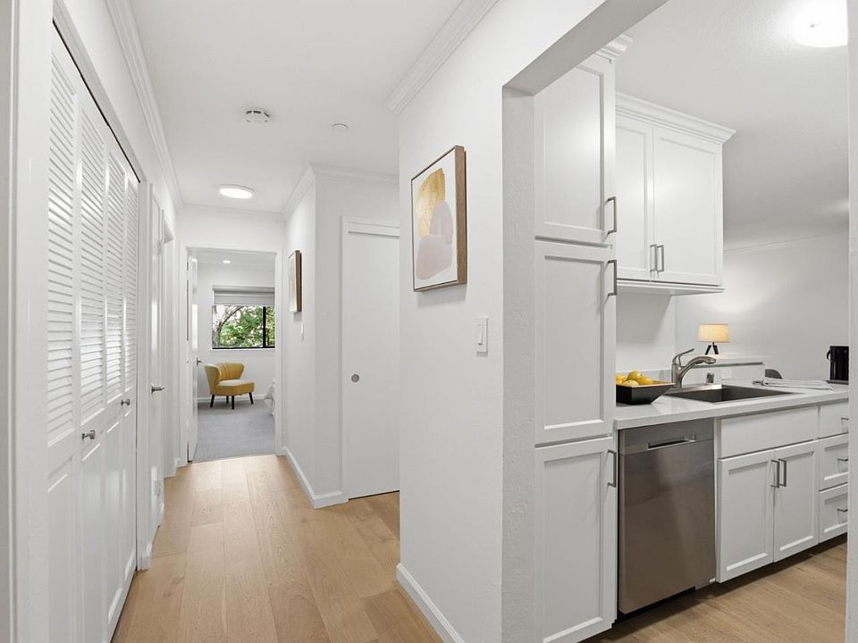 1st image of 226 W Edith Ave APT 33