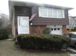 23 Perry Ave, Bayville, NY 11709