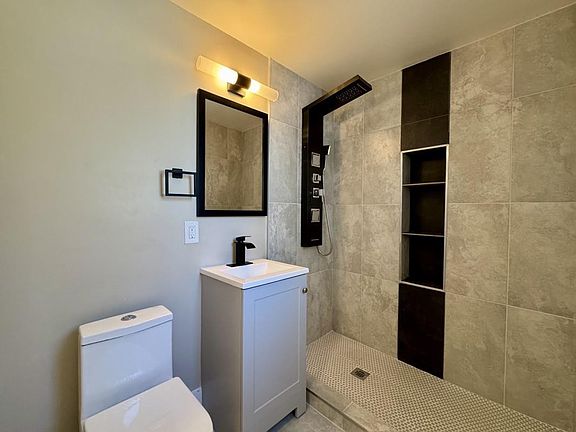 2nd image of 1109 NW 15th Avenue