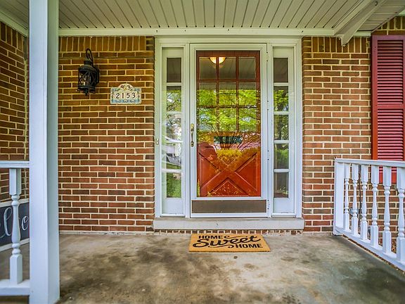 5th image of 2153 Delaware Dr