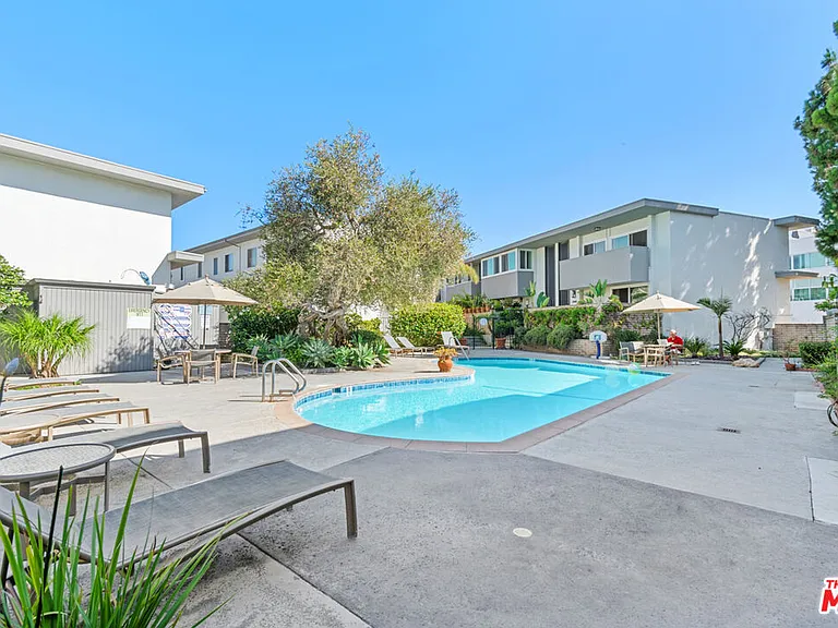 4725 S La Villa Marina #B — Photo 20