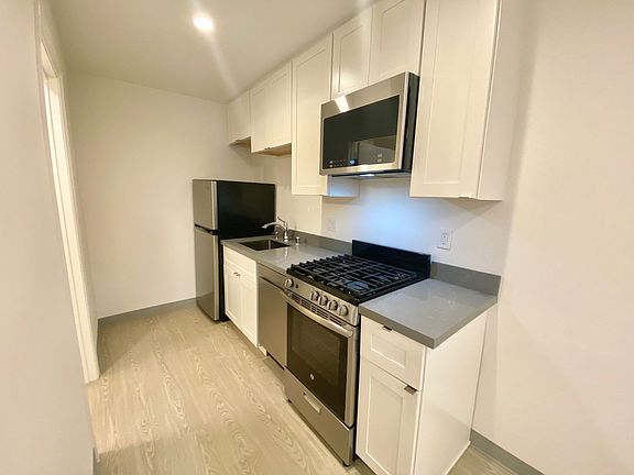 3rd image of 2500-2510 Folsom St