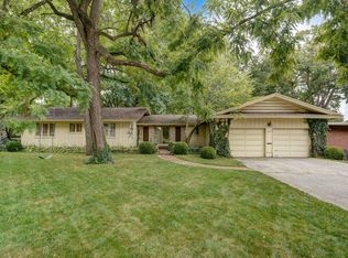 2841 S Glendale Ave, Springfield, MO 65804