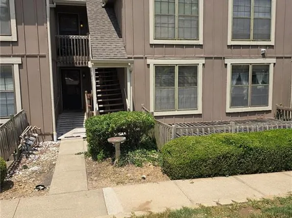 12724 W 110th Ter, Overland Park, KS 66210