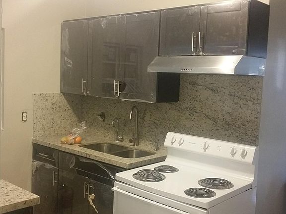 2nd image of 617 N Sapodilla Ave