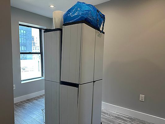 4th image of 411 E 118th St APT 31