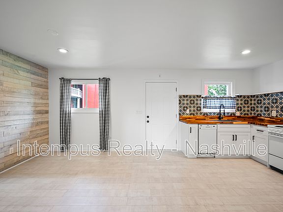 3rd image of 910 Shelby Ave APT 202