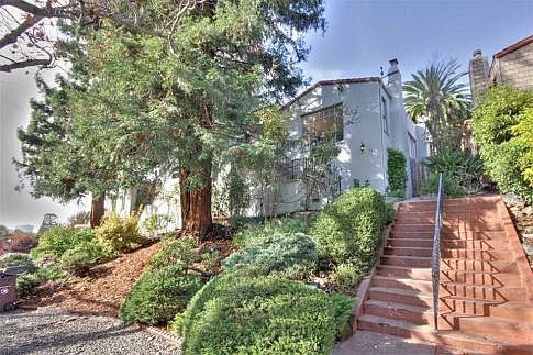 740 Mandana Blvd. Oakland