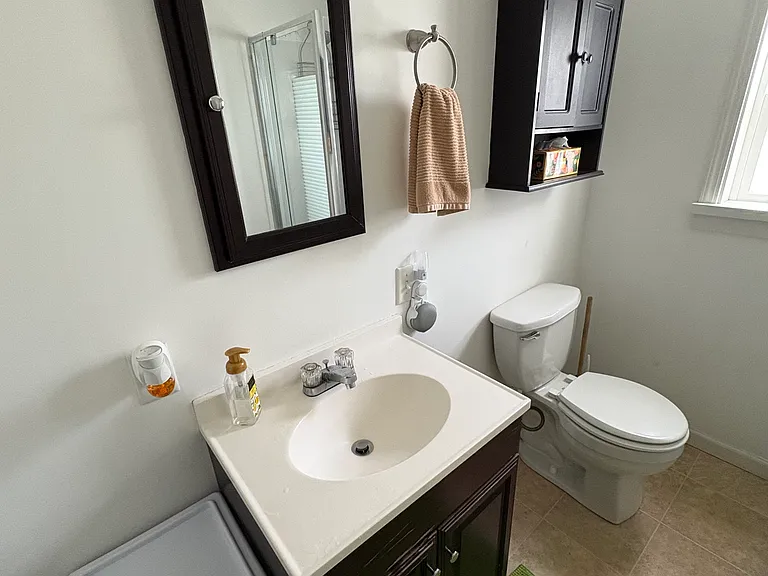 155 S Yale Ave — Photo 5