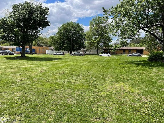 4th image of Douglas Ave