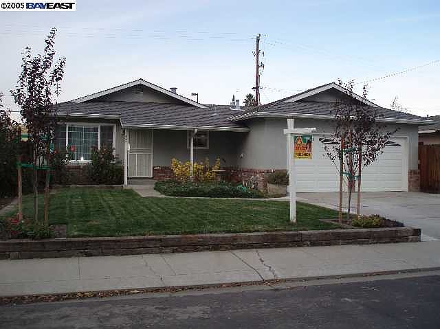 1st image of 497 W Hintz Ave
