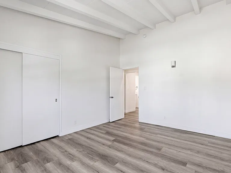 4418 Vantage Ave #1 — Photo 8