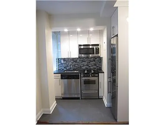 Rented by Douglas Elliman | media 29