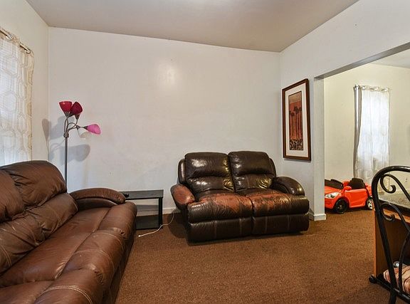 3rd image of 8031 S Woodlawn Ave
