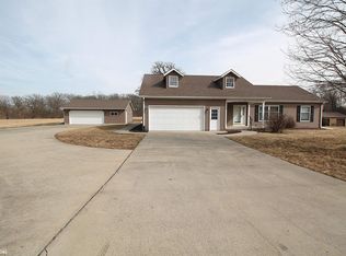 915 N 12th St, Clarinda, IA 51632