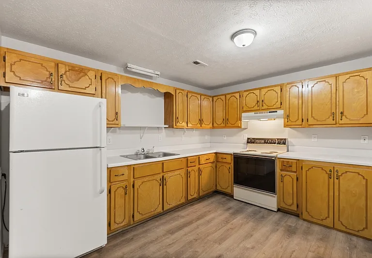 300 Cross Creek Rd #3-37807 — Photo 4