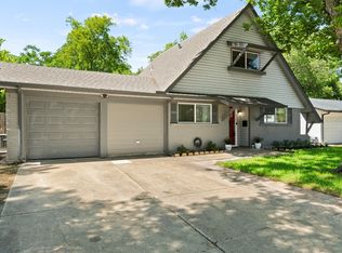 420 Lena Ln, Burleson, TX 76028