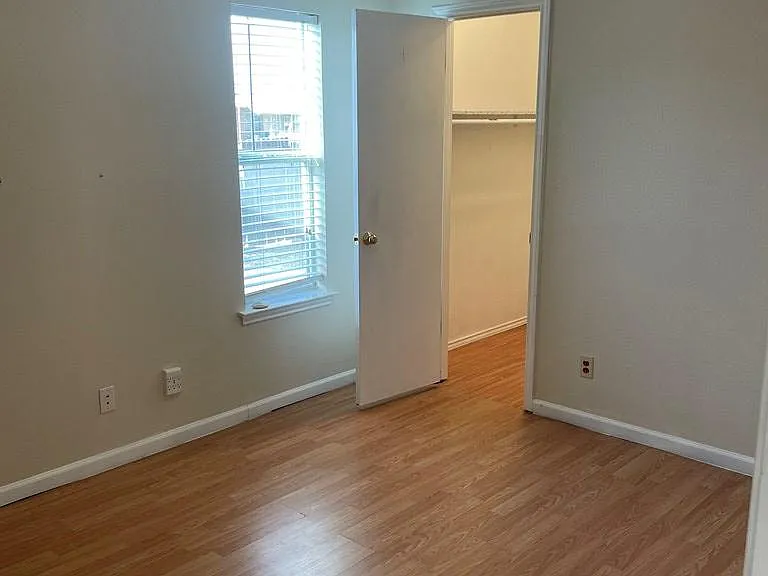 1434 Lindell Ct — Photo 14