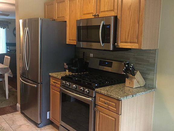 4th image of 616 Fox Hollow Dr