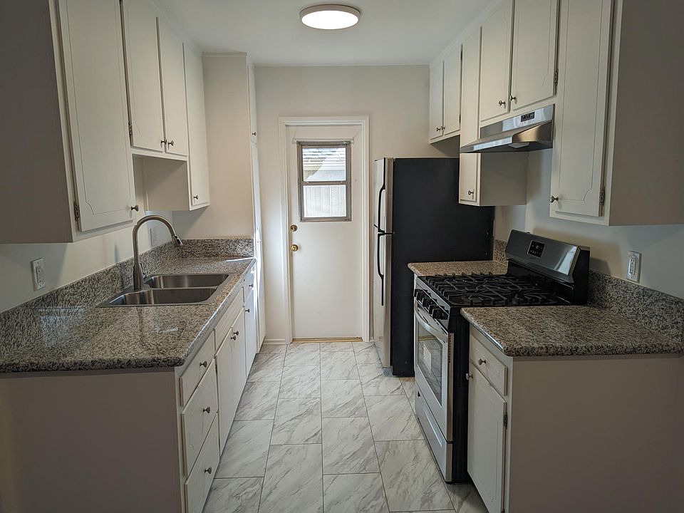 1st image of 631 E San Jose Ave #B